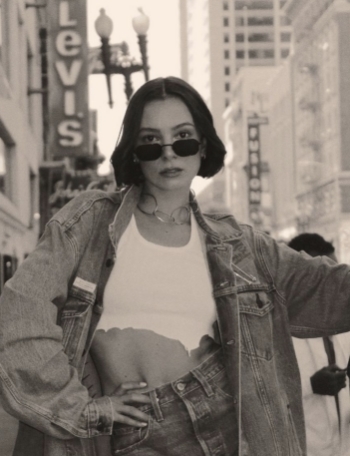 Paprika photos - Levi's