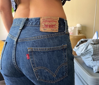 Paprika photos - Levi's